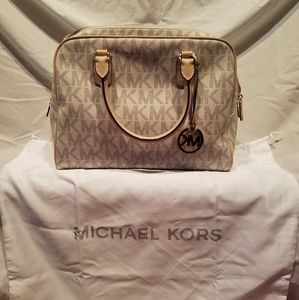 Michael kors MK signature large satchel with bag